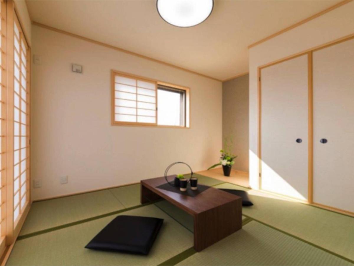 Racine Home Harie Takashima Buitenkant foto